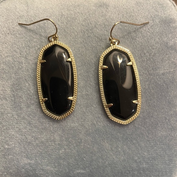 Kendra Scott Elle Drop Earrings - Picture 3 of 3